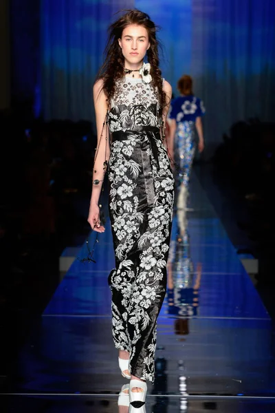 Look 45